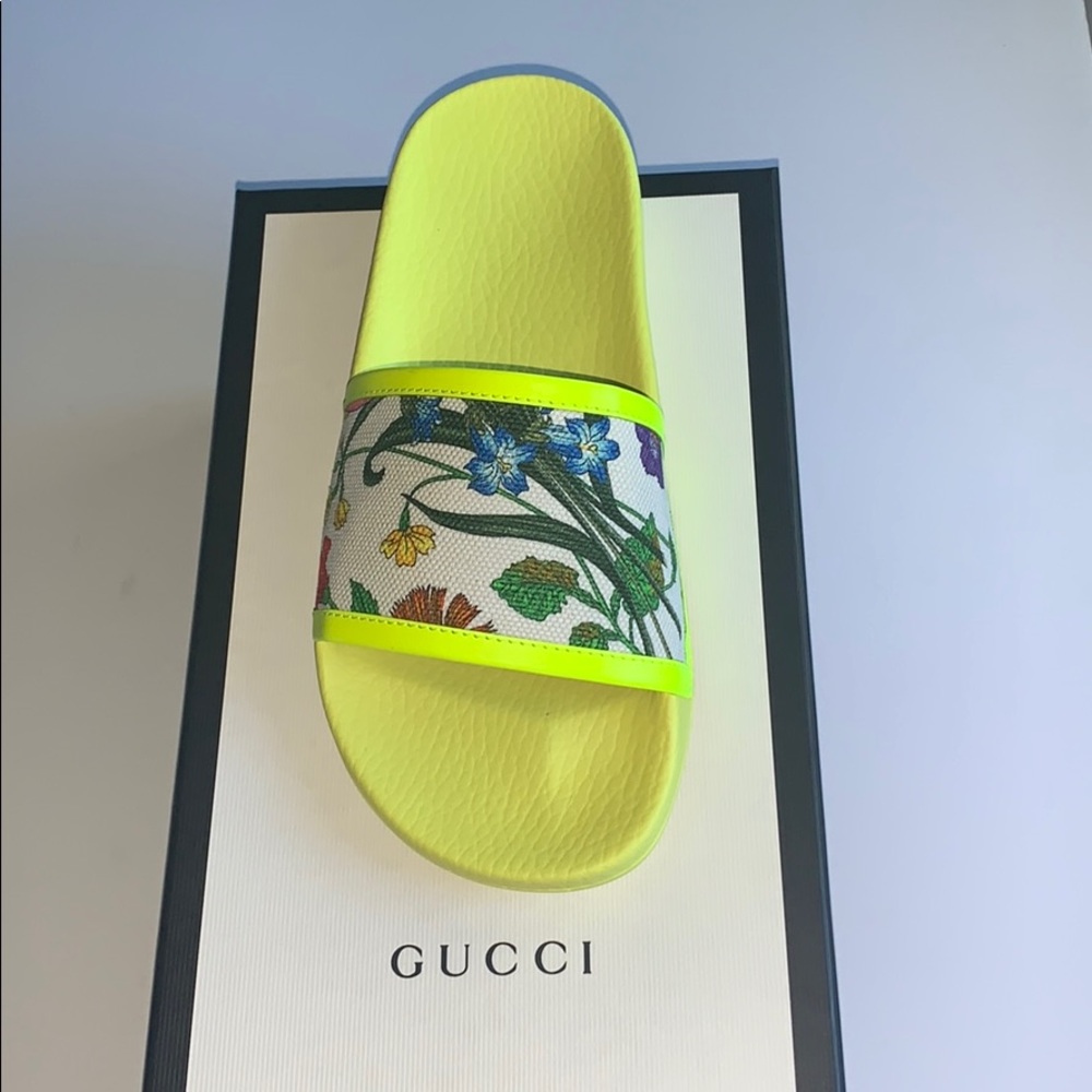 Gucci Flora Slide Sandal - Picture 1 of 6
